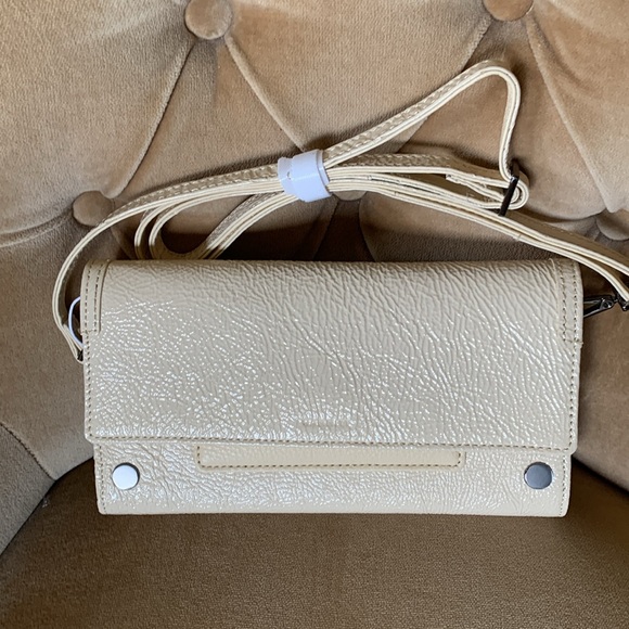 Hammitt Handbags - Hammitt AJ in Alabaster Glaze with Gunmetal Hardware!! Brand New!!!